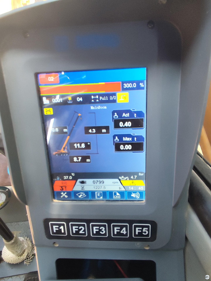 XCMG XCT30_Y 30ton truck crane diesel lift machine for sale - Engins de chantier: photos 4 XCMG XCT30_Y 30ton truck crane diesel lift machine for sale - Engins de chantier: photos 4