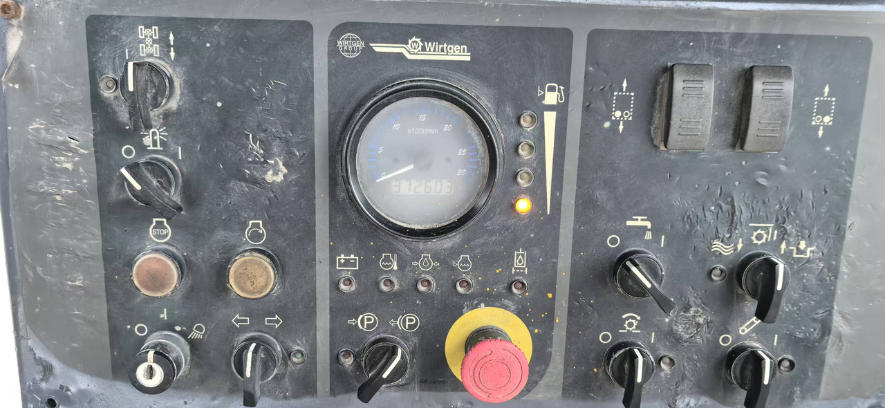 WIRTGEN Road Machine W-100H Used Asphalt Milling Machine With High Quality - Fraiseuse à froid: photos 4 WIRTGEN Road Machine W-100H Used Asphalt Milling Machine With High Quality - Fraiseuse à froid: photos 4