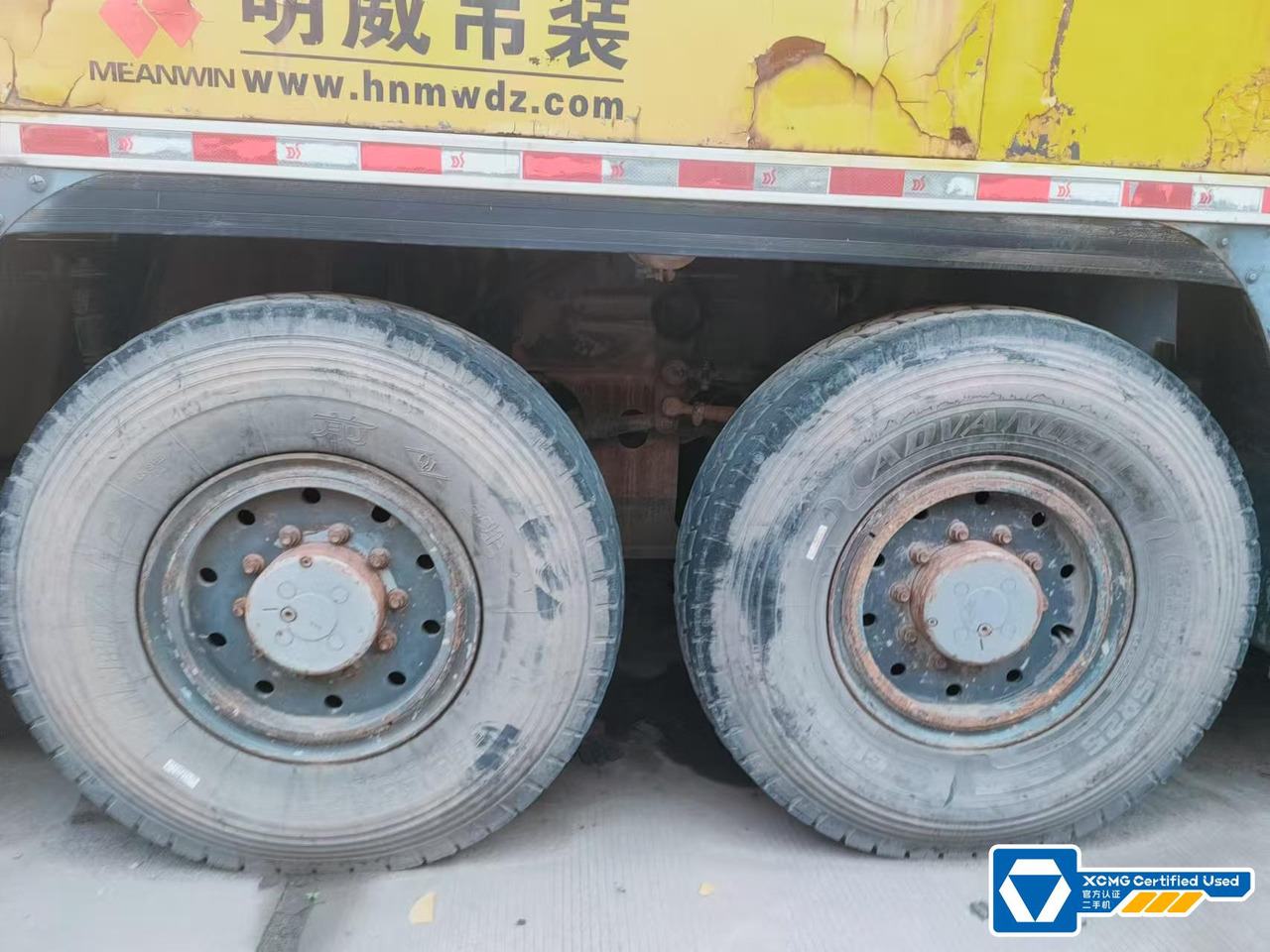 Crédit-bail XCMG 1200ton QAY1200 used hydraulic all terrain crane XCMG 1200ton QAY1200 used hydraulic all terrain crane: photos 9 Crédit-bail XCMG 1200ton QAY1200 used hydraulic all terrain crane XCMG 1200ton QAY1200 used hydraulic all terrain crane: photos 9