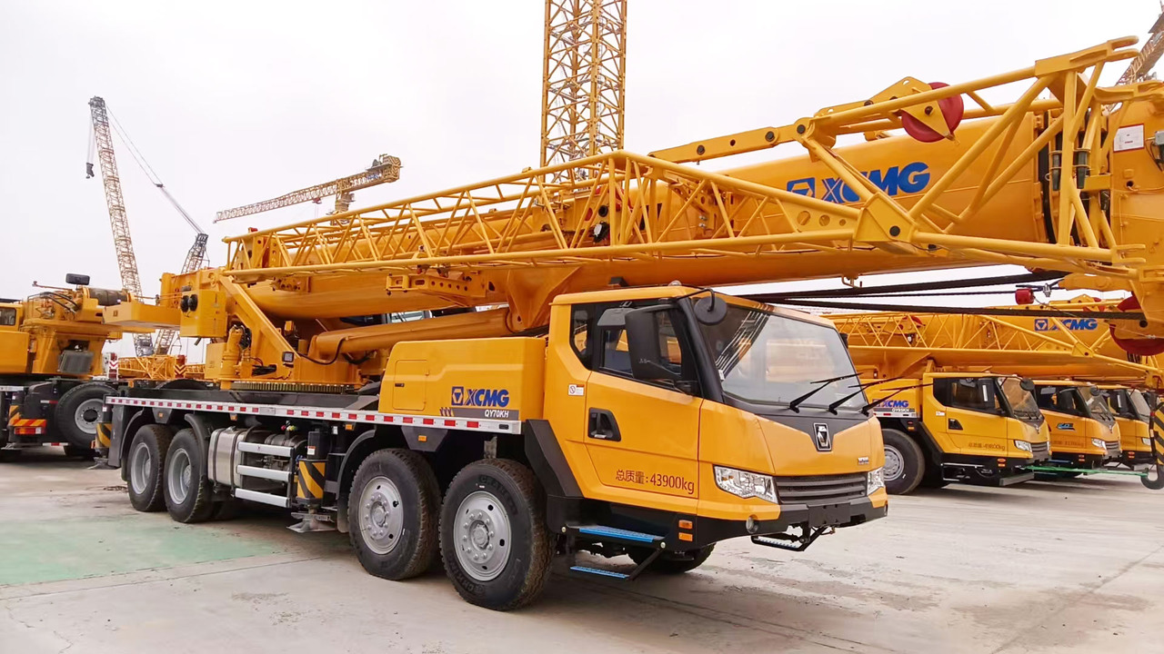 XCMG Manufacturer Second Hand Lorry Truck Crane QY55K5C_2 55 Ton Mobile Hydraulic Crane For Sale - Grue mobile: photos 3 XCMG Manufacturer Second Hand Lorry Truck Crane QY55K5C_2 55 Ton Mobile Hydraulic Crane For Sale - Grue mobile: photos 3