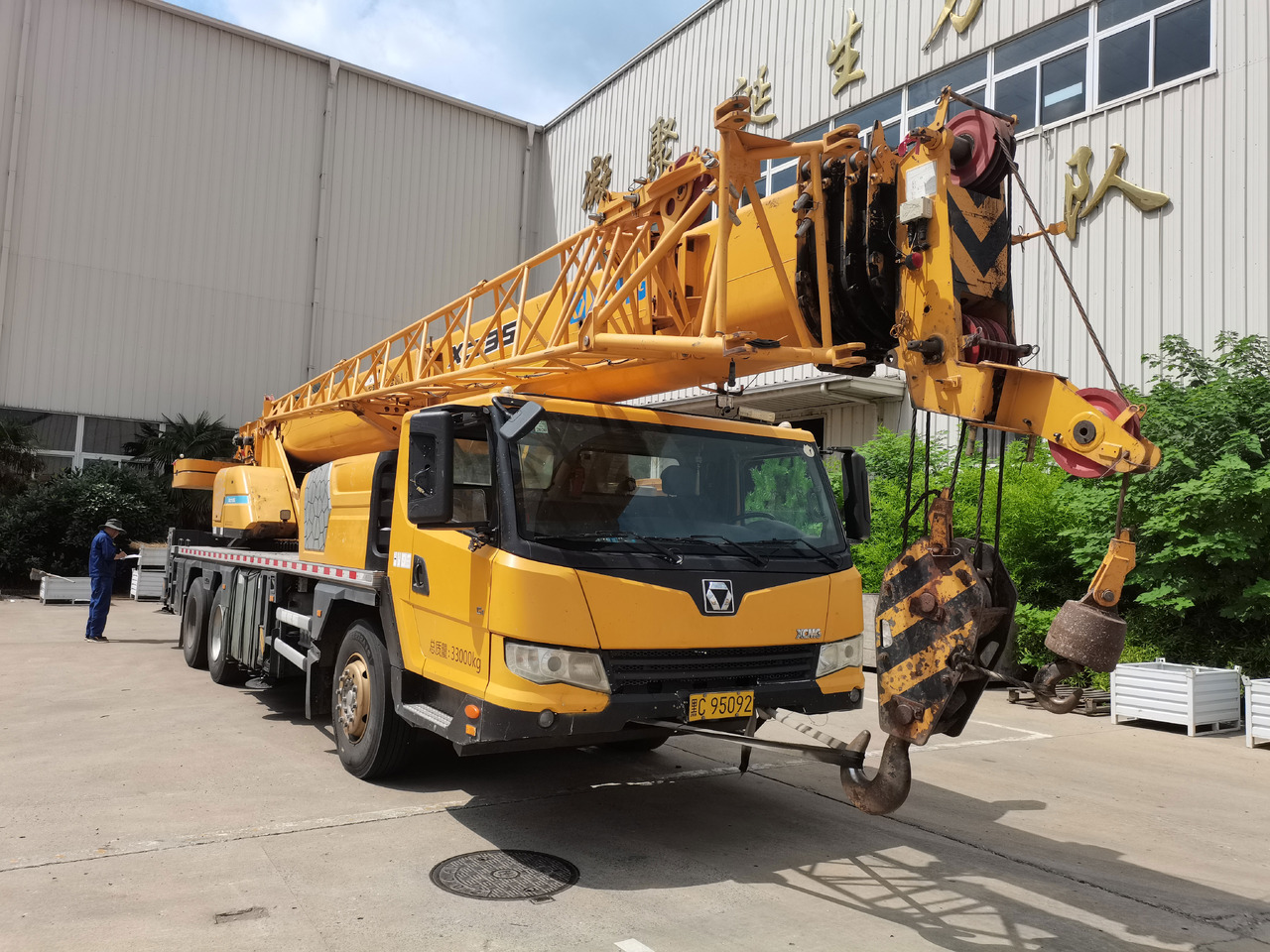 XCMG Manufacturer Second Hand Truck Crane 25 Tons XCT25L5 Mini Mobile Crane With Best Sale - Grue mobile: photos 2 XCMG Manufacturer Second Hand Truck Crane 25 Tons XCT25L5 Mini Mobile Crane With Best Sale - Grue mobile: photos 2