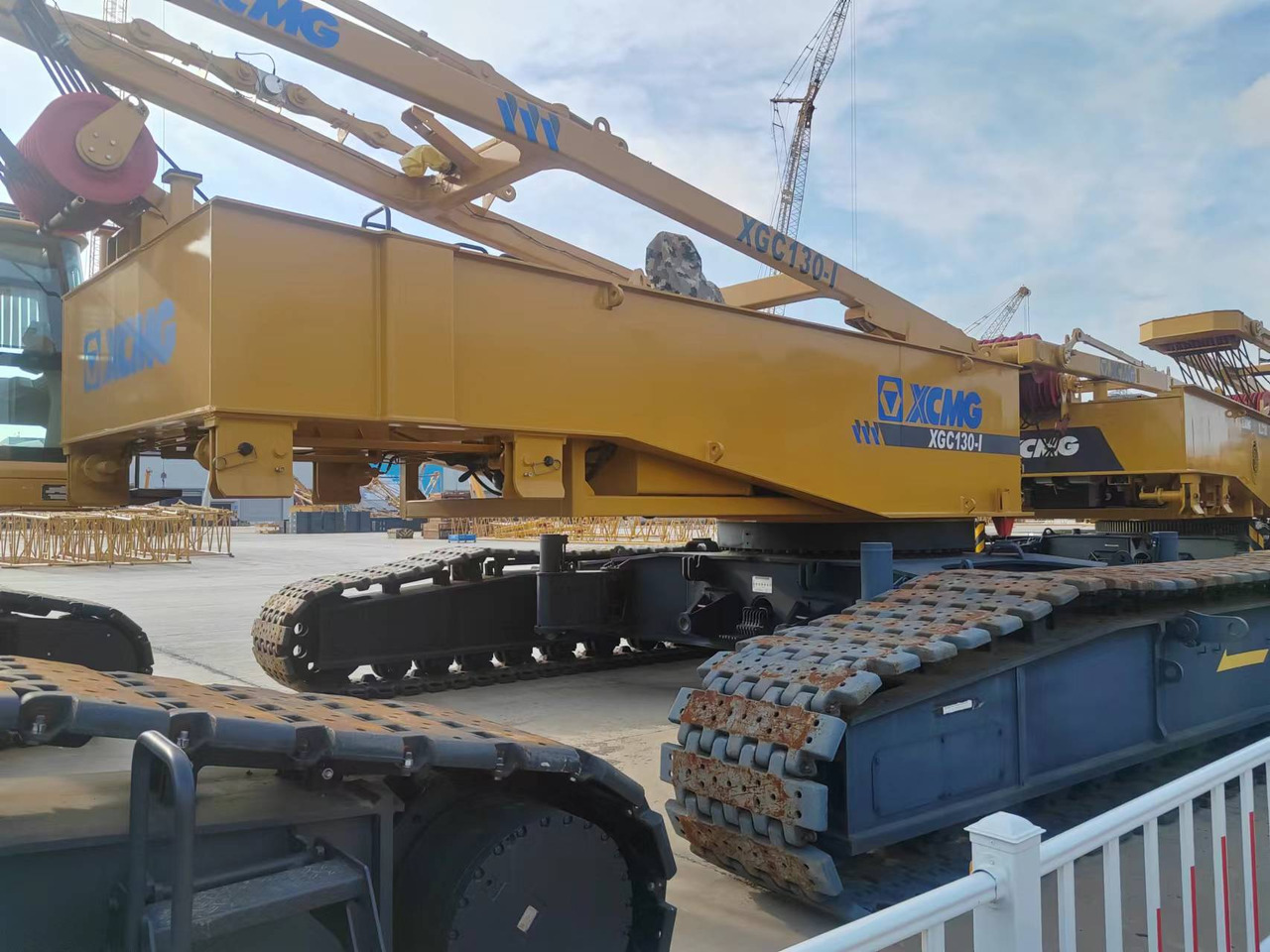 XCMG Officail Used Hydraulic Crane 130 Ton XGC130-I Mobile Crawler Crane For Sale - Grue sur chenilles: photos 2 XCMG Officail Used Hydraulic Crane 130 Ton XGC130-I Mobile Crawler Crane For Sale - Grue sur chenilles: photos 2