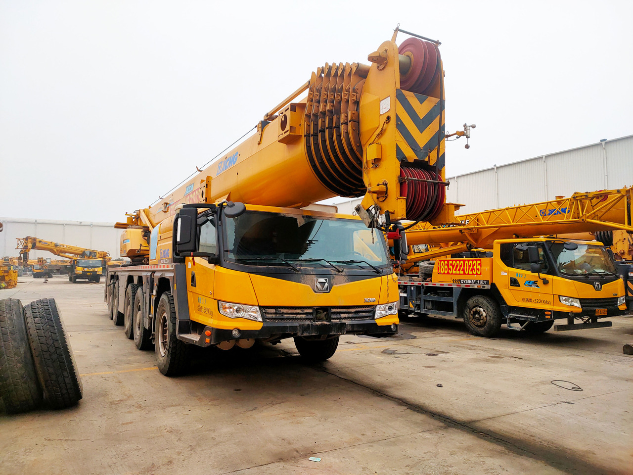 XCMG Official 130t Second Hand All Terrain Mobile Crane XCA130L8C Hydraulic Arm Crane Price List - Grue tout-terrain: photos 2 XCMG Official 130t Second Hand All Terrain Mobile Crane XCA130L8C Hydraulic Arm Crane Price List - Grue tout-terrain: photos 2