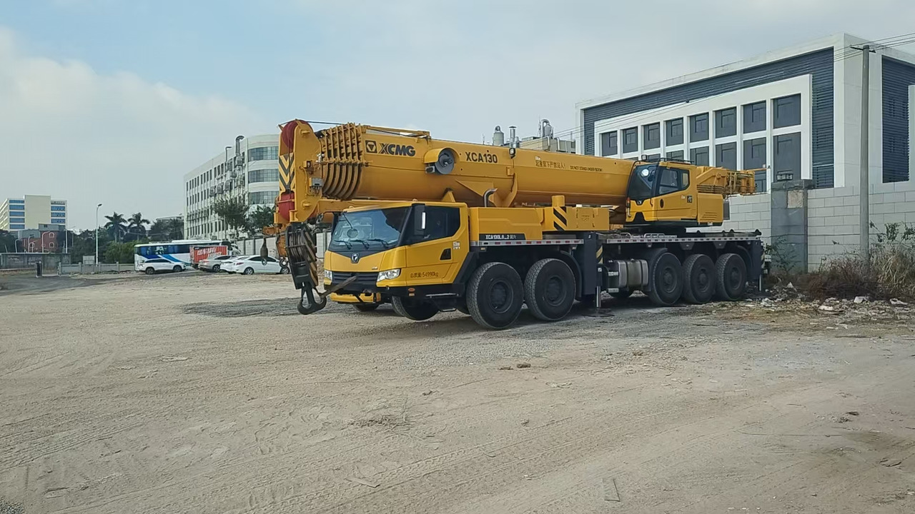 XCMG Official 2024 Year Second Hand Hydraulic Crane XCA130L8_2 130T Mobile All Terrain Crane For Sale - Grue tout-terrain: photos 3 XCMG Official 2024 Year Second Hand Hydraulic Crane XCA130L8_2 130T Mobile All Terrain Crane For Sale - Grue tout-terrain: photos 3