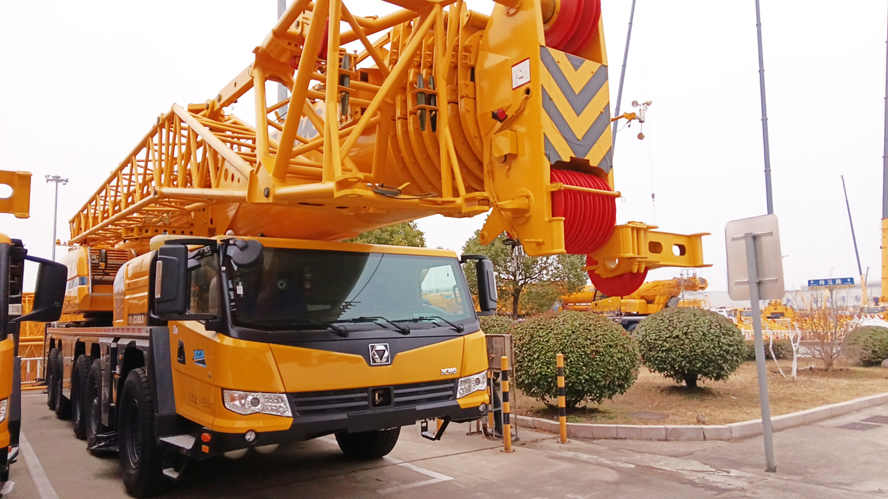 XCMG Official 2024 Year Second Hand Mobile Crane 160 Tons XCA160L8 8-Sections Hydraulic Boom Crane In Good Condition - Grue tout-terrain: photos 3 XCMG Official 2024 Year Second Hand Mobile Crane 160 Tons XCA160L8 8-Sections Hydraulic Boom Crane In Good Condition - Grue tout-terrain: photos 3