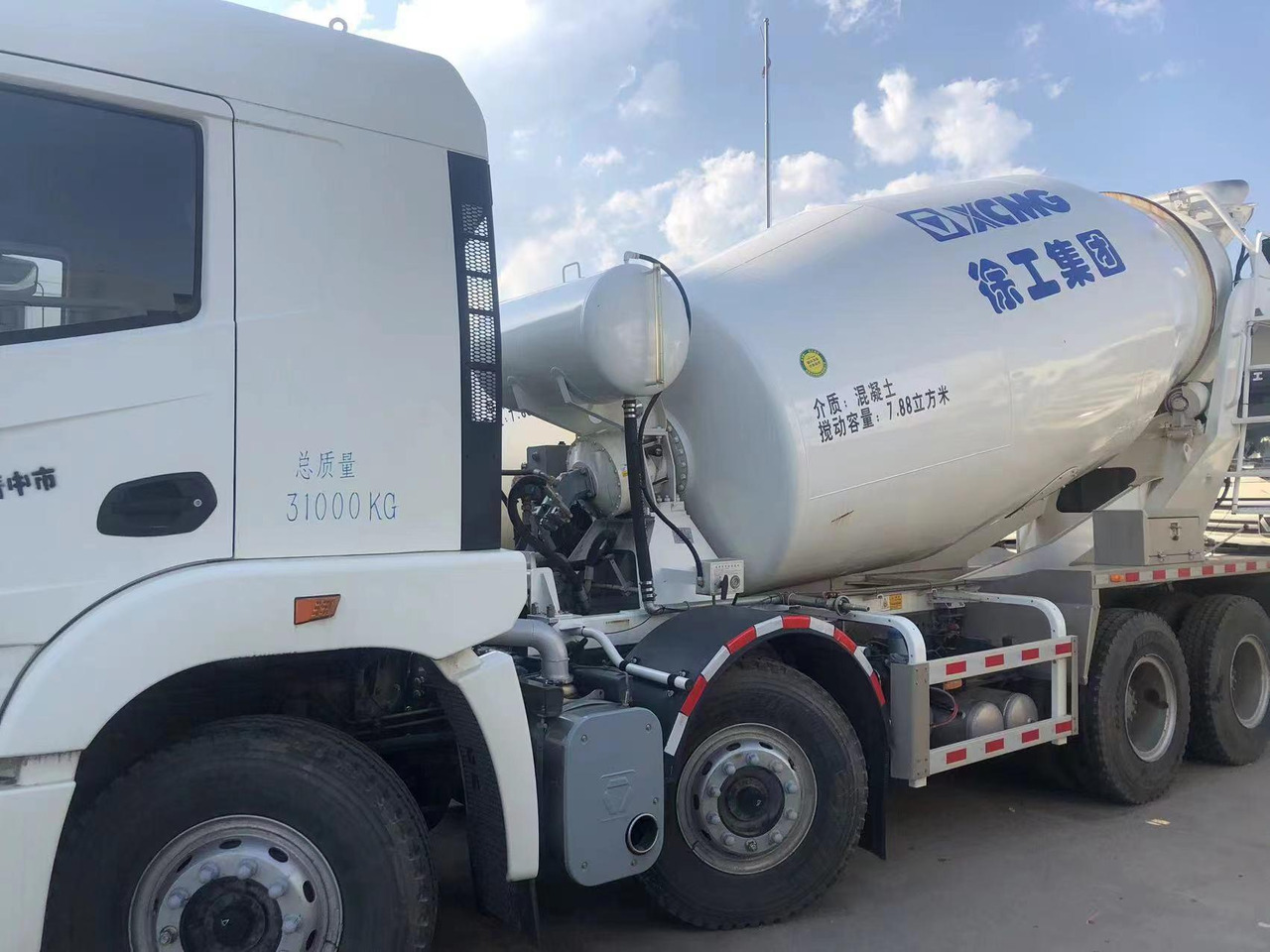 XCMG Official G12V 2021 Year 12m3 Used Cement Concrete Mixer Truck in Good Condition - Camion malaxeur: photos 2 XCMG Official G12V 2021 Year 12m3 Used Cement Concrete Mixer Truck in Good Condition - Camion malaxeur: photos 2
