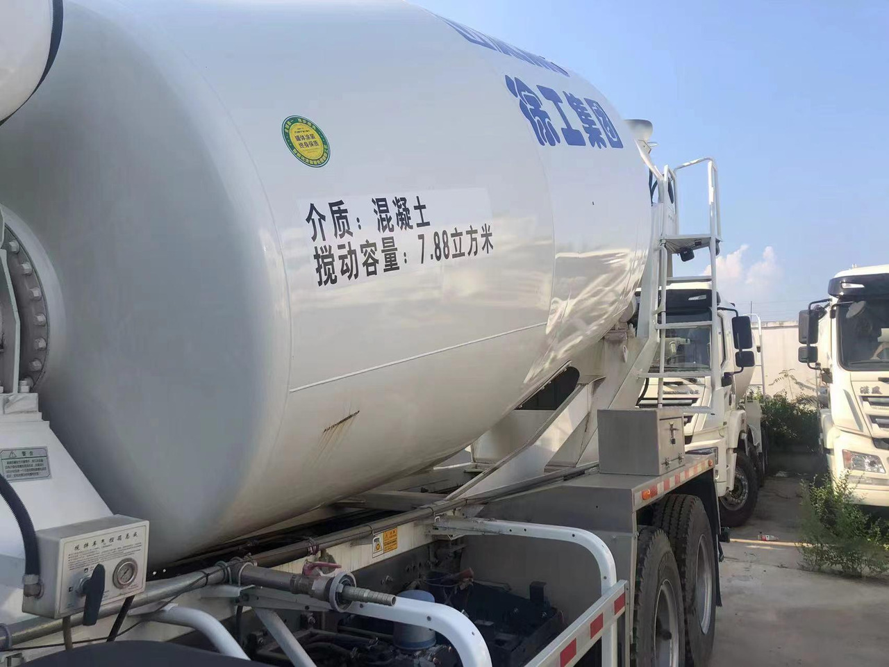 XCMG Official G12V 2021 Year 12m3 Used Concrete Mixer Truck for Sale - Camion malaxeur: photos 5 XCMG Official G12V 2021 Year 12m3 Used Concrete Mixer Truck for Sale - Camion malaxeur: photos 5