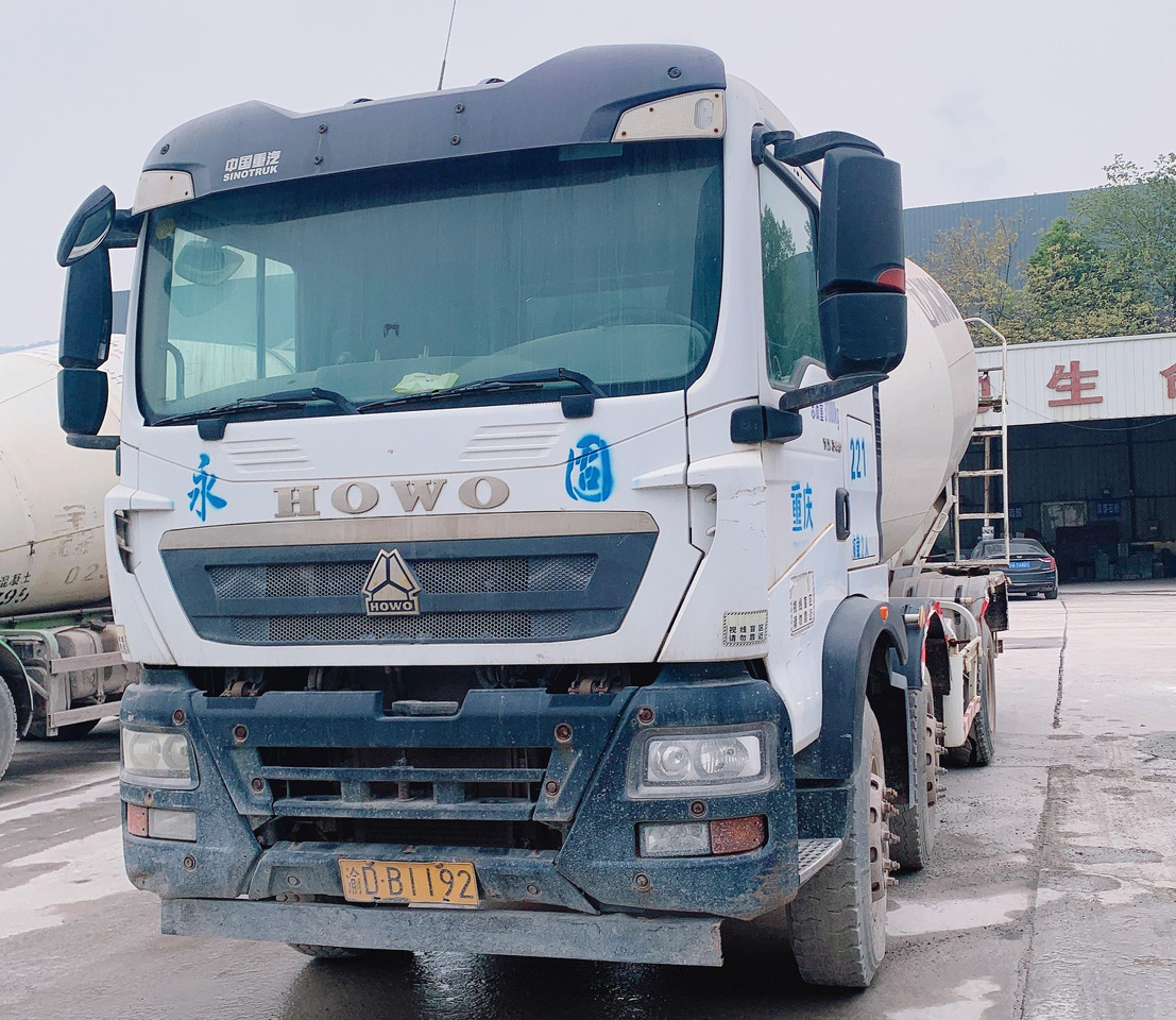 XCMG Official G4806E HOWO Cement Concrete Mixer Used 12 Cubic Meters Concrete Mixer Cement Truck - Camion malaxeur: photos 3 XCMG Official G4806E HOWO Cement Concrete Mixer Used 12 Cubic Meters Concrete Mixer Cement Truck - Camion malaxeur: photos 3