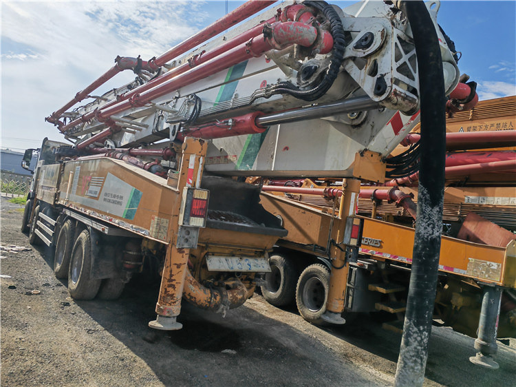 XCMG Official Hb62K 2018 Year Used Heavy Duty 58m Concrete Pump Truck - Camion pompe: photos 3 XCMG Official Hb62K 2018 Year Used Heavy Duty 58m Concrete Pump Truck - Camion pompe: photos 3