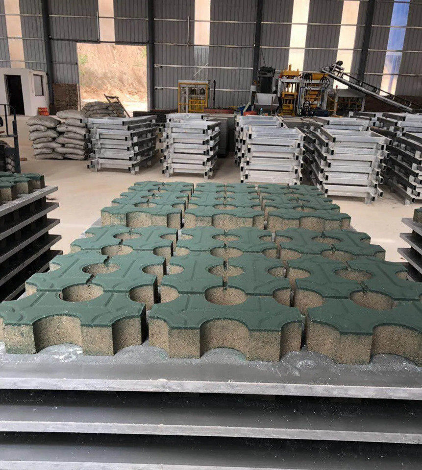 XCMG Official Mm10-15 Automatic Clay Brick Concrete Cement Block and Brick Making Machine - Pondeuse à parpaing: photos 4 XCMG Official Mm10-15 Automatic Clay Brick Concrete Cement Block and Brick Making Machine - Pondeuse à parpaing: photos 4