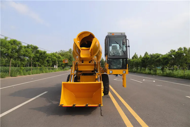 Camion malaxeur neuf XCMG Official SLM2600S 2.6 Cubic Meters Diesel Engine Power Self Propelled Concrete Mixers for Sale: photos 7