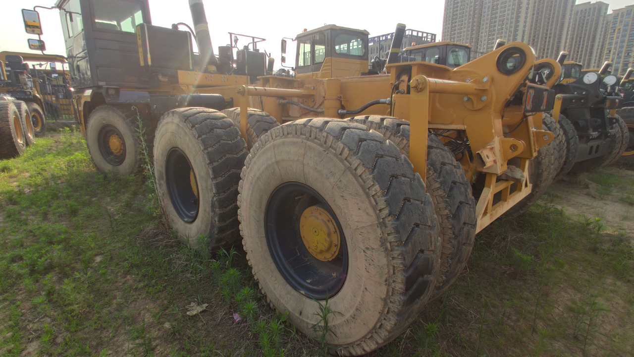 XCMG Official Second Hand 70 Ton 6x4 Dump Truck XDM80 China Tipper Trucks For Sale - Tombereau: photos 3 XCMG Official Second Hand 70 Ton 6x4 Dump Truck XDM80 China Tipper Trucks For Sale - Tombereau: photos 3