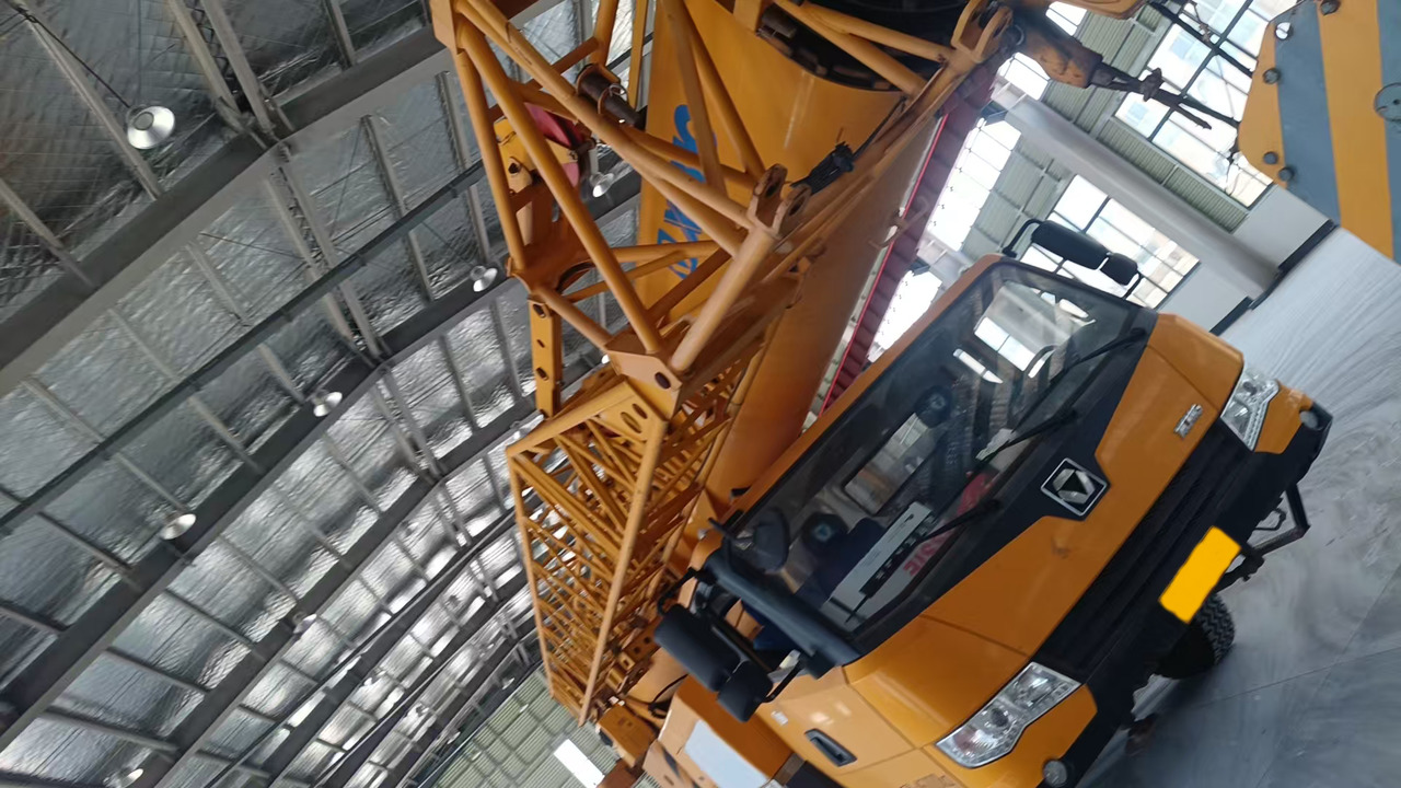 XCMG Official Second Hand 70 Ton Mobile Crane QY70K5D_1 Truck Mounted Crane - Grue mobile: photos 4 XCMG Official Second Hand 70 Ton Mobile Crane QY70K5D_1 Truck Mounted Crane - Grue mobile: photos 4