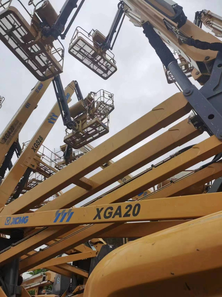 XCMG Official Second Hand Hydraulic Boom Lift XGA20 20m Aerial Work Platform Price List - Nacelle articulée: photos 3 XCMG Official Second Hand Hydraulic Boom Lift XGA20 20m Aerial Work Platform Price List - Nacelle articulée: photos 3