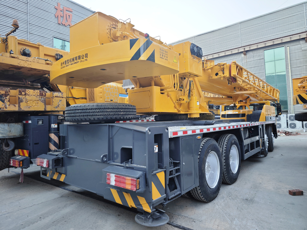 XCMG Official Second Hand Mobile Crane 50 Ton Hydraulic Truck Crane Price - Grue mobile: photos 5 XCMG Official Second Hand Mobile Crane 50 Ton Hydraulic Truck Crane Price - Grue mobile: photos 5