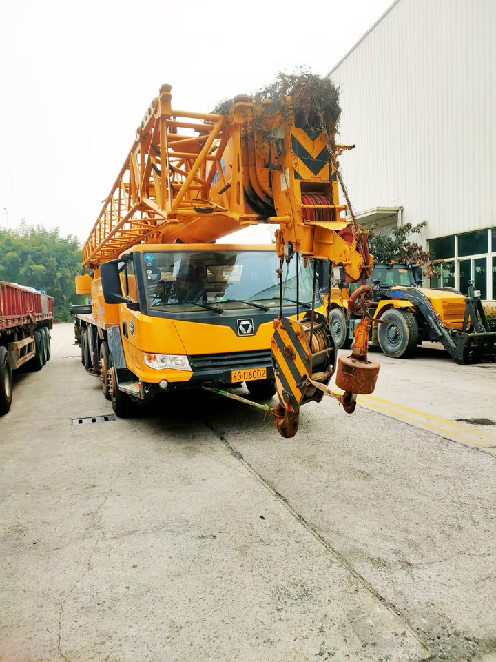 XCMG Official Second Hand Mobile Crane QY40KC 40 Ton Hydraulic Crane Price - Grue mobile: photos 2 XCMG Official Second Hand Mobile Crane QY40KC 40 Ton Hydraulic Crane Price - Grue mobile: photos 2