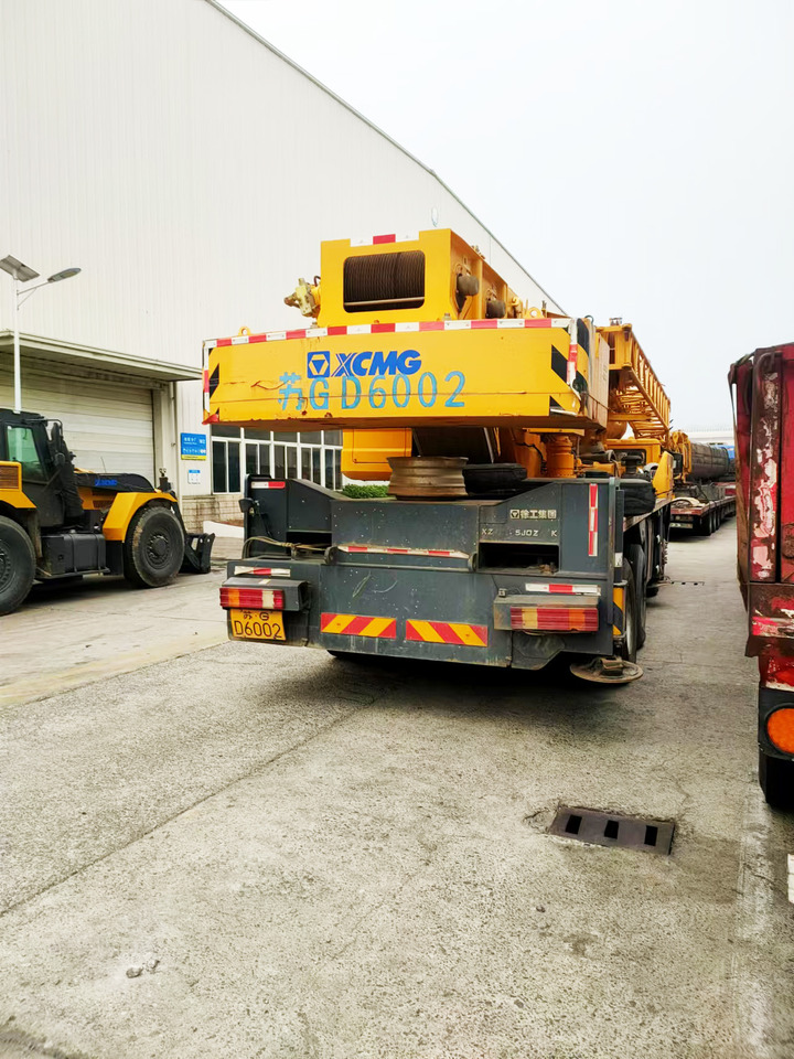 XCMG Official Second Hand Mobile Crane QY40KC 40 Ton Hydraulic Crane Price - Grue mobile: photos 4 XCMG Official Second Hand Mobile Crane QY40KC 40 Ton Hydraulic Crane Price - Grue mobile: photos 4
