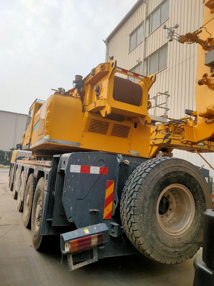 XCMG Official Second Hand Truck Cranes XCA300_1 300 Ton Mobile Crane Price - Grue tout-terrain: photos 3 XCMG Official Second Hand Truck Cranes XCA300_1 300 Ton Mobile Crane Price - Grue tout-terrain: photos 3