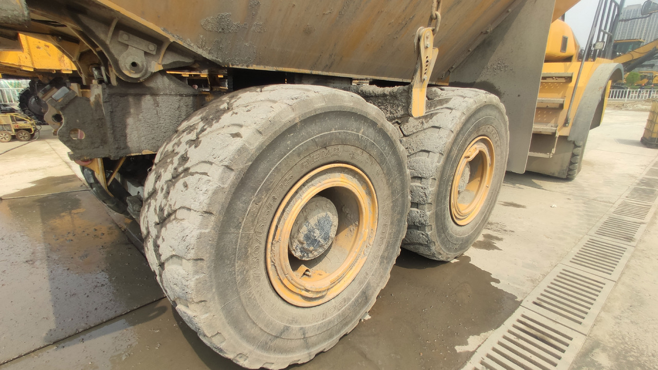 XCMG Official Used 6*6 Dumper Mining Truck XDA50H Articulated Tipper Truck Dumper Price - Tombereau: photos 5 XCMG Official Used 6*6 Dumper Mining Truck XDA50H Articulated Tipper Truck Dumper Price - Tombereau: photos 5