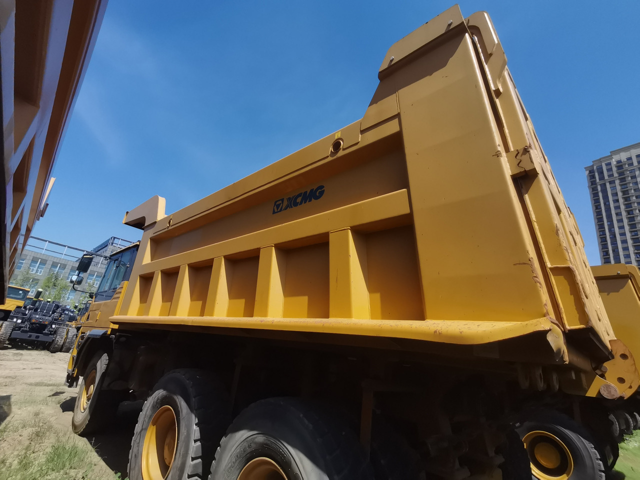 XCMG Official XDR80T 70 Ton 6x4 Dump Tuck Used Tipper Dump Truck Price - Tombereau: photos 3 XCMG Official XDR80T 70 Ton 6x4 Dump Tuck Used Tipper Dump Truck Price - Tombereau: photos 3