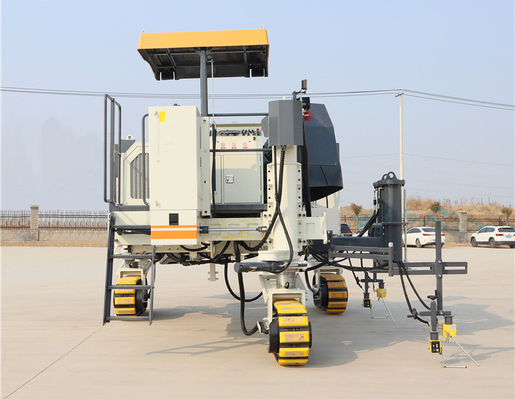 XCMG Official XGNC1800 Road Slipform Paver Concrete Curb Paver Machine - Machine à coffrage glissant: photos 5 XCMG Official XGNC1800 Road Slipform Paver Concrete Curb Paver Machine - Machine à coffrage glissant: photos 5
