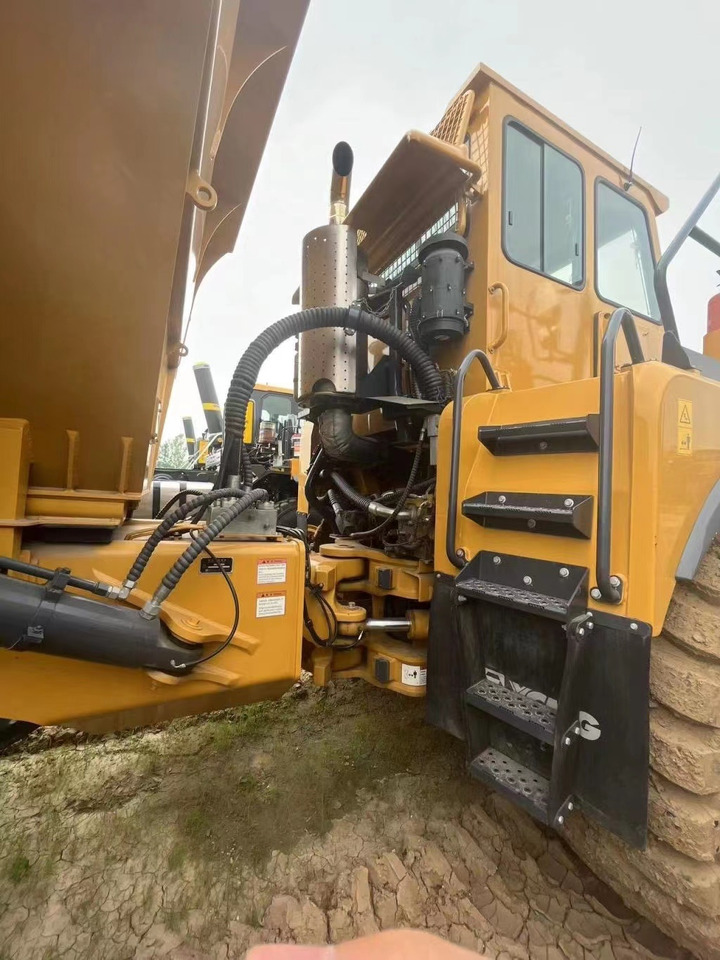 XCMG Official Xda40 China 2018 Year 40 Ton Used Dump Tipper Truck in Good Condition - Tombereau articulé: photos 4 XCMG Official Xda40 China 2018 Year 40 Ton Used Dump Tipper Truck in Good Condition - Tombereau articulé: photos 4