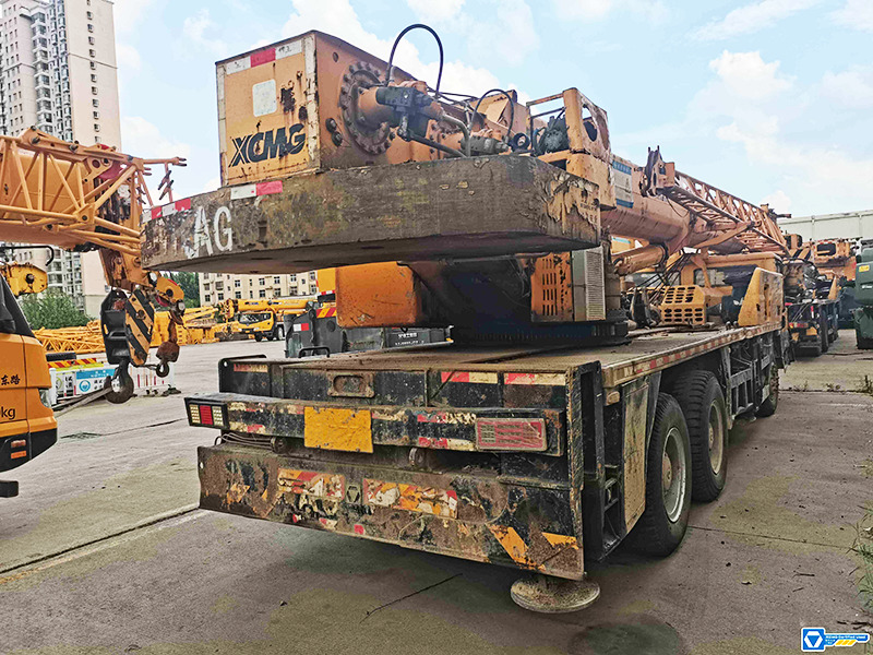 XCMG QY25K-II 25ton 2014 used second hand pickup crane for sale - Grue mobile: photos 3 XCMG QY25K-II 25ton 2014 used second hand pickup crane for sale - Grue mobile: photos 3
