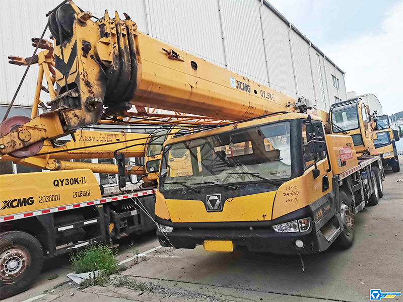 XCMG QY25K-II 25ton 2014 used second hand pickup crane for sale - Grue mobile: photos 5 XCMG QY25K-II 25ton 2014 used second hand pickup crane for sale - Grue mobile: photos 5