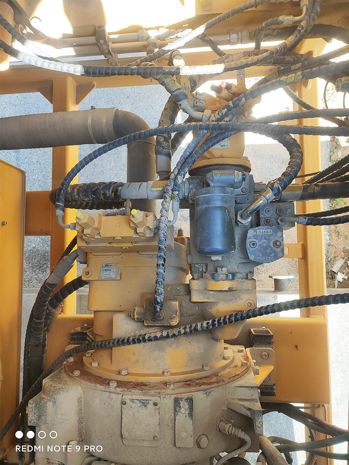 XCMG XGC200 200 tons hydraulic boom used crawler crane 2019 with good condition - Grue sur chenilles: photos 2 XCMG XGC200 200 tons hydraulic boom used crawler crane 2019 with good condition - Grue sur chenilles: photos 2