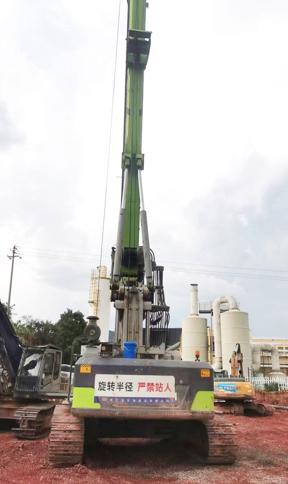 Zoomlion ZR360L used 2022 Rotary Drilling Rig price - Foreuse: photos 4 Zoomlion ZR360L used 2022 Rotary Drilling Rig price - Foreuse: photos 4