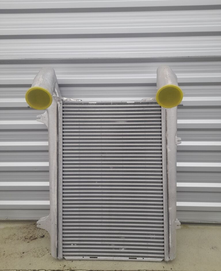DAF 1691394 DAF XF 105 truck - Intercooler pour Camion: photos 1 DAF 1691394 DAF XF 105 truck - Intercooler pour Camion: photos 1
