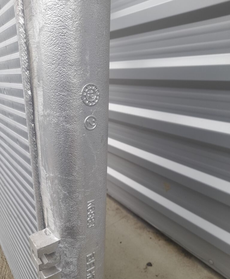DAF 1691394 DAF XF 105 truck - Intercooler pour Camion: photos 4 DAF 1691394 DAF XF 105 truck - Intercooler pour Camion: photos 4