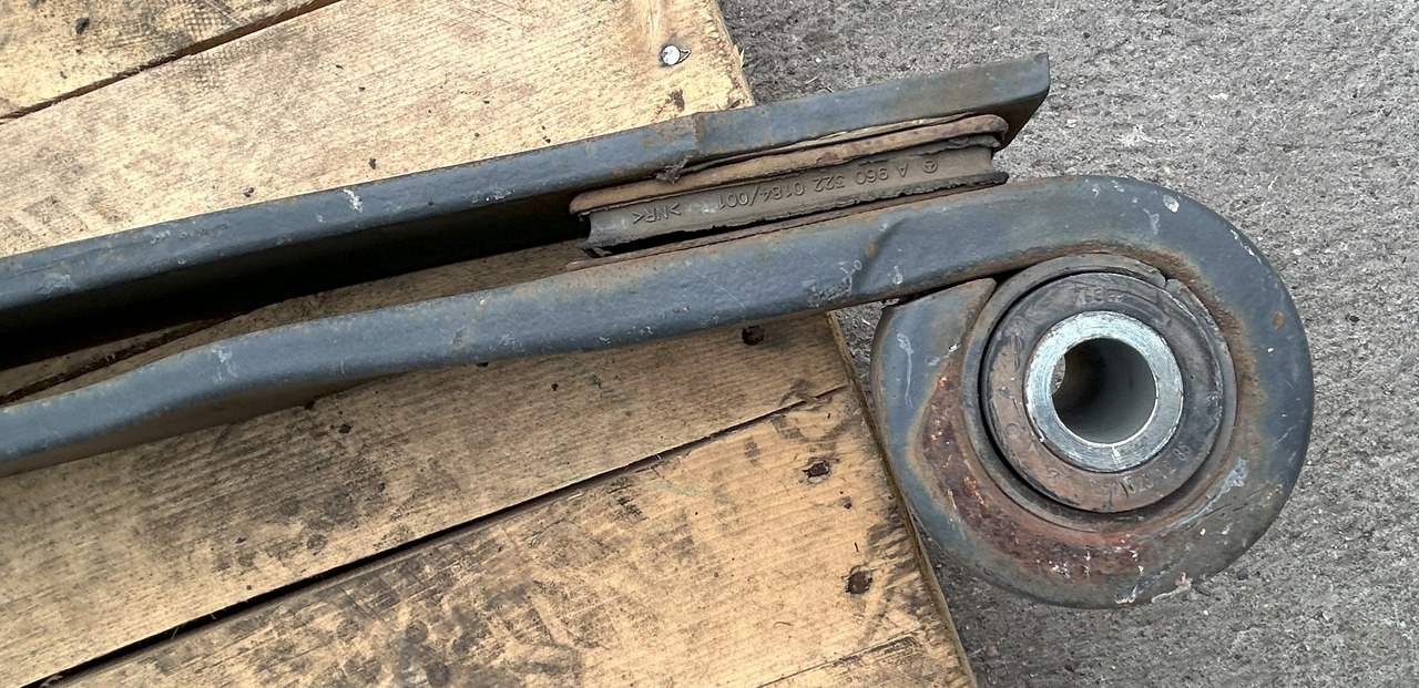 DAF 2-LEAF SPRING DAF XF 106 LIFT - Suspension du ressort: photos 3 DAF 2-LEAF SPRING DAF XF 106 LIFT - Suspension du ressort: photos 3