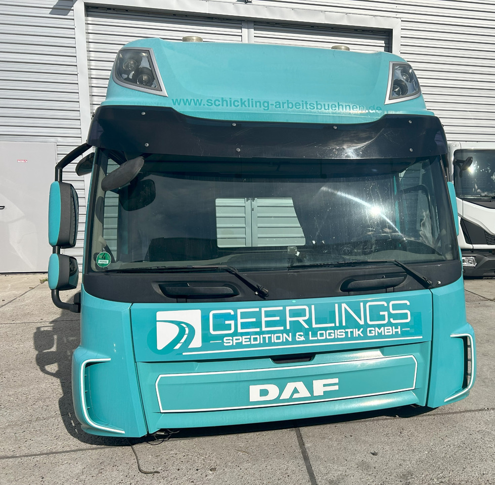 DAF CF EURO 6 SPACE CAB - Cabine: photos 2 DAF CF EURO 6 SPACE CAB - Cabine: photos 2