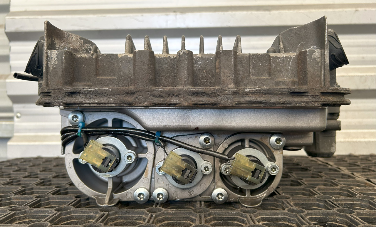 DAF CF EURO 6 ZF ASTRONIC MODULATOR SELECTOR - Bloc de gestion pour Camion: photos 4 DAF CF EURO 6 ZF ASTRONIC MODULATOR SELECTOR - Bloc de gestion pour Camion: photos 4