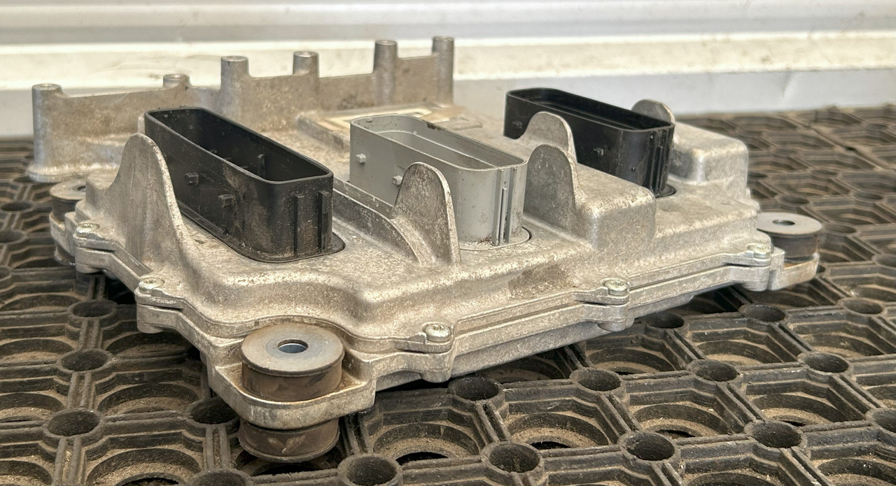 DAF ENGINE CONTROLLER DAF CF EURO 6 - Bloc de gestion: photos 5 DAF ENGINE CONTROLLER DAF CF EURO 6 - Bloc de gestion: photos 5