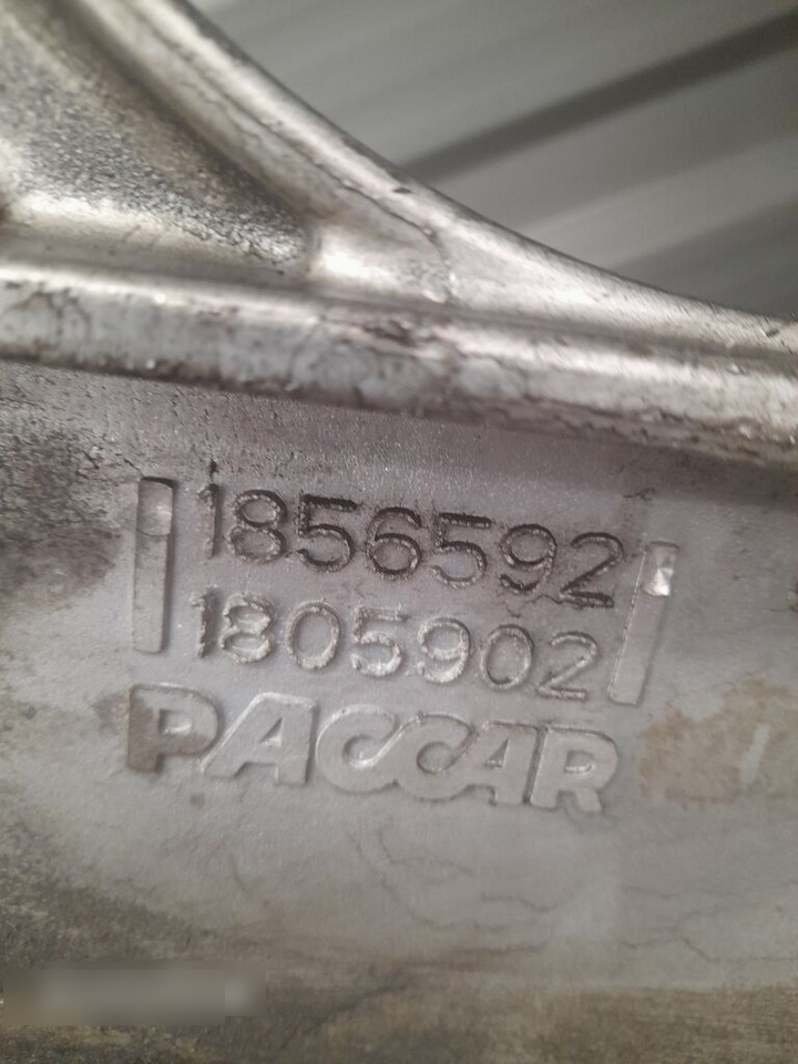 DAF XF 106 1856592 DAF truck - Volant moteur pour Camion: photos 2 DAF XF 106 1856592 DAF truck - Volant moteur pour Camion: photos 2