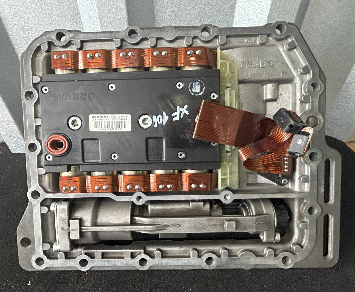 DAF XF 106 ASTRONIC Wybierak Skrzynia EURO 6 Remanufactured - Transmission pour Camion: photos 1 DAF XF 106 ASTRONIC Wybierak Skrzynia EURO 6 Remanufactured - Transmission pour Camion: photos 1