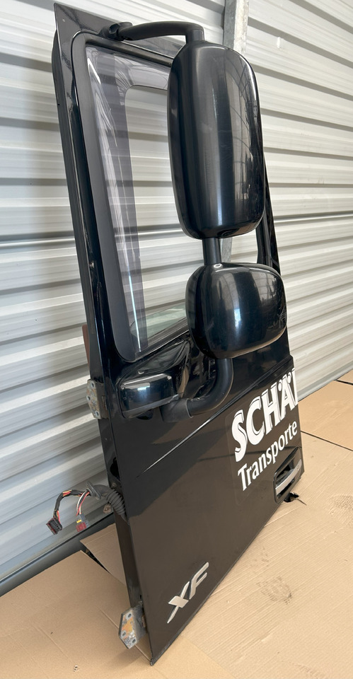 DAF XF 106 DOOR LEFT WITH MIRROR - Portière et pièces: photos 3 DAF XF 106 DOOR LEFT WITH MIRROR - Portière et pièces: photos 3