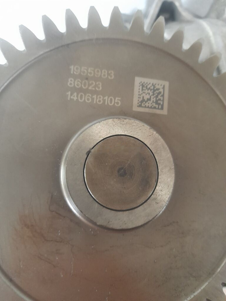 DAF XF 106 MX11 1955983 DAF XF 106 MX11 truck - Pompe à huile pour Camion: photos 2 DAF XF 106 MX11 1955983 DAF XF 106 MX11 truck - Pompe à huile pour Camion: photos 2