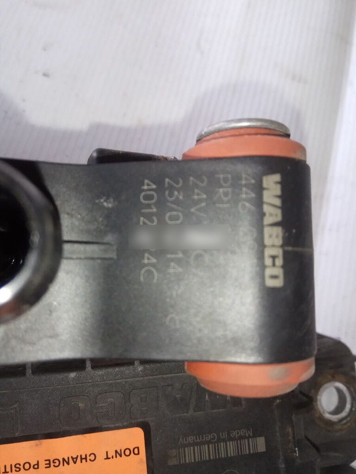 Elektrozawór AdBlue WABCO 446091304 DAF XF 106 truck - Système d'échappement pour Camion: photos 5 Elektrozawór AdBlue WABCO 446091304 DAF XF 106 truck - Système d'échappement pour Camion: photos 5