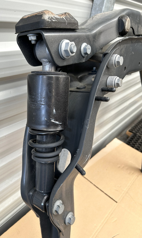 IVECO CABIN SUSPENSION REAR WITH SHOCK ABSORBERS S-WAY BRAND NEW - Suspension de cabine: photos 5 IVECO CABIN SUSPENSION REAR WITH SHOCK ABSORBERS S-WAY BRAND NEW - Suspension de cabine: photos 5