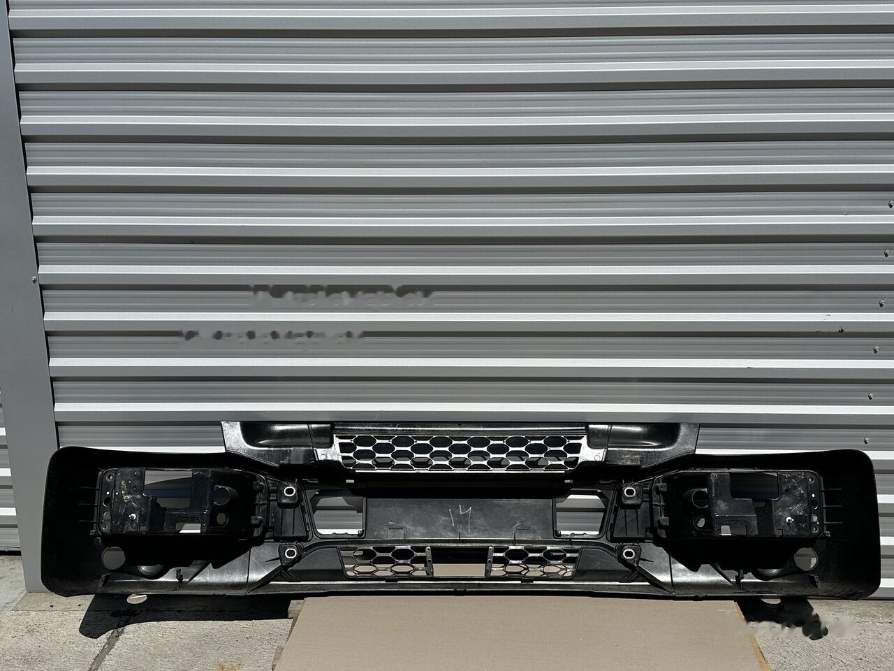 IVECO EUROCARGO 5801696199 IVECO 5801696199 - Pare-chocs pour Camion: photos 4 IVECO EUROCARGO 5801696199 IVECO 5801696199 - Pare-chocs pour Camion: photos 4