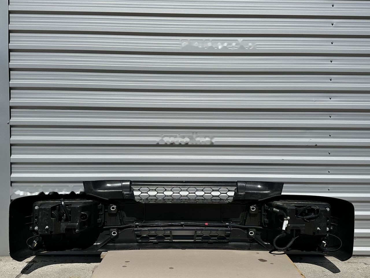 IVECO EUROCARGO STRALIS 5801696199 / 5801745452 / 5801745449 - Pare-chocs pour Camion: photos 4 IVECO EUROCARGO STRALIS 5801696199 / 5801745452 / 5801745449 - Pare-chocs pour Camion: photos 4