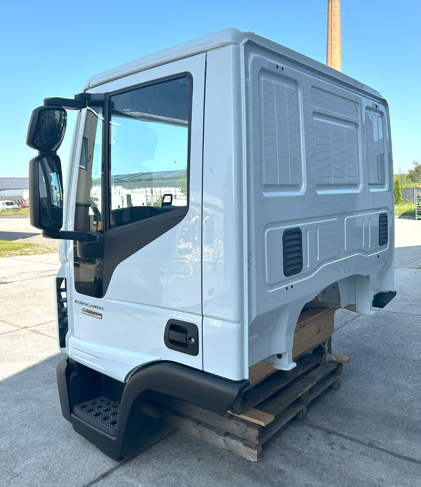 IVECO Eurocargo 75 DAY cabine Fahrerhaus Cab 2025 - Cabine pour Voiture: photos 5 IVECO Eurocargo 75 DAY cabine Fahrerhaus Cab 2025 - Cabine pour Voiture: photos 5