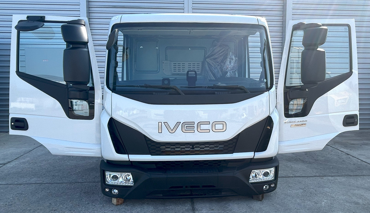 IVECO Eurocargo 75 DAY cabine Fahrerhaus Cab 2025 - Cabine pour Voiture: photos 1 IVECO Eurocargo 75 DAY cabine Fahrerhaus Cab 2025 - Cabine pour Voiture: photos 1