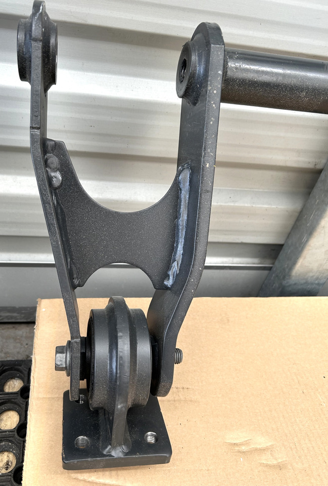 IVECO S-WAY CABIN TIP ROD - Suspension de cabine: photos 2 IVECO S-WAY CABIN TIP ROD - Suspension de cabine: photos 2
