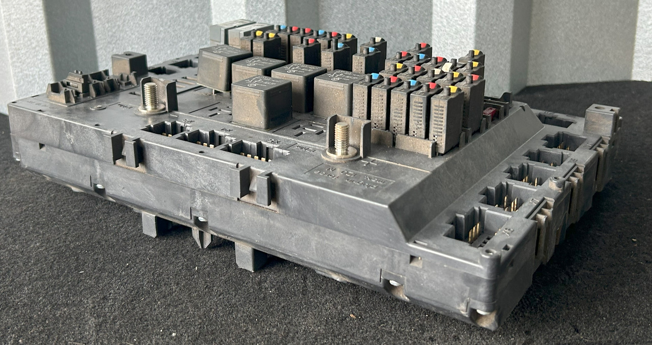 MERCEDES AROCS MP4 A FUSE MODULE SAM - Fusible: photos 4 MERCEDES AROCS MP4 A FUSE MODULE SAM - Fusible: photos 4