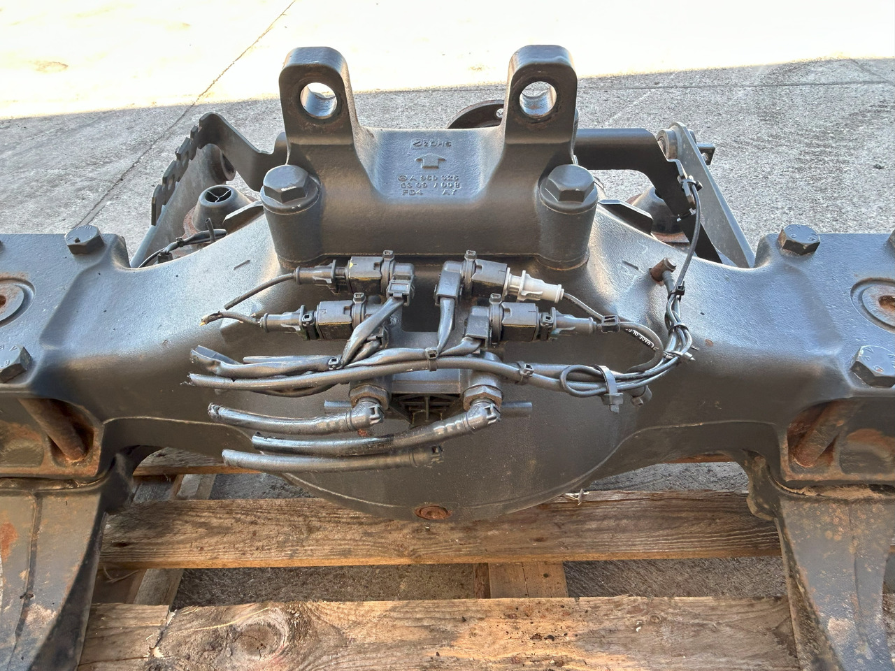 MERCEDES AROCS MP4 AXLE + HUBS + DRIVE DRIVES + STABILIZER RATIO 3,714 - Essieu arrière: photos 4 MERCEDES AROCS MP4 AXLE + HUBS + DRIVE DRIVES + STABILIZER RATIO 3,714 - Essieu arrière: photos 4