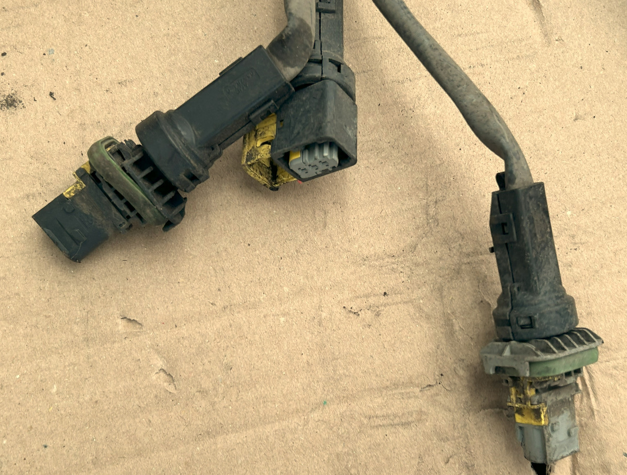 MERCEDES-BENZ ACTROS MP4 CATALYTIC CONVERTER ELECTRICAL HARNESS - Câble/ Fil: photos 5 MERCEDES-BENZ ACTROS MP4 CATALYTIC CONVERTER ELECTRICAL HARNESS - Câble/ Fil: photos 5